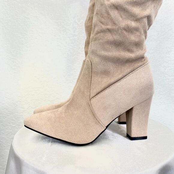 Elegant 90s Style Western Slouchy Nude Tan Faux Suede Knee High Heel Boots 6.5 - Picture 2 of 8